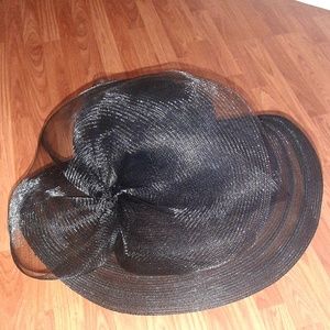 Stylish Vintage SHEER BLK/WTE HAT With BOW
